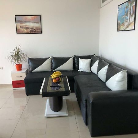 Apartmani Dini Ulcinj Zewnętrze zdjęcie