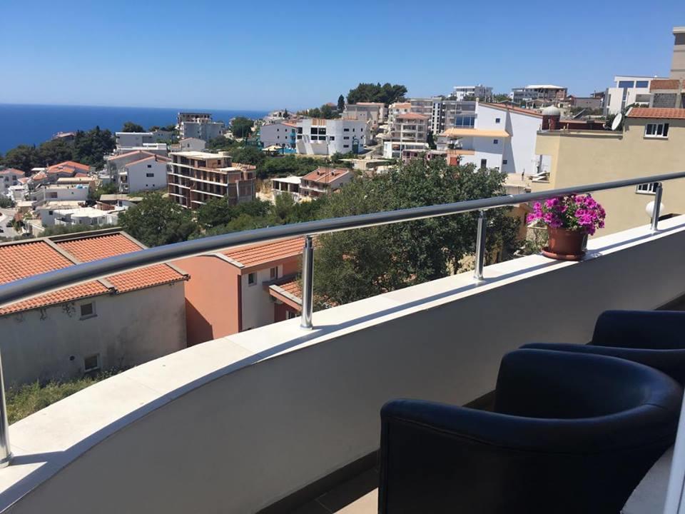 Apartmani Dini Ulcinj Zewnętrze zdjęcie