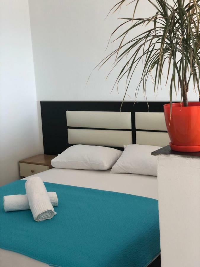 Apartmani Dini Ulcinj Zewnętrze zdjęcie