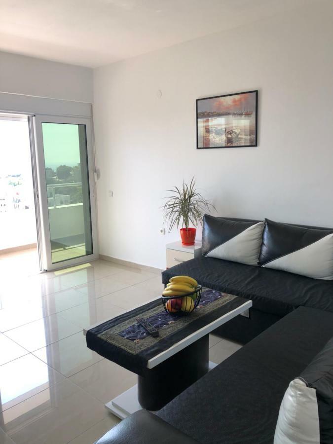 Apartmani Dini Ulcinj Zewnętrze zdjęcie