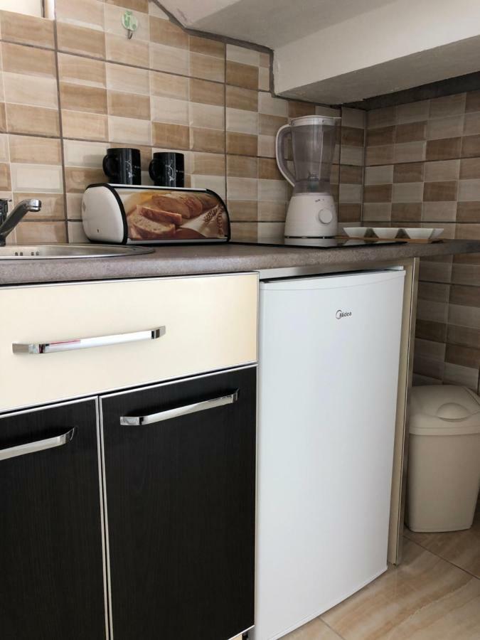Apartmani Dini Ulcinj Zewnętrze zdjęcie