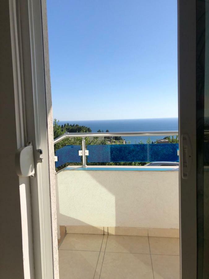 Apartmani Dini Ulcinj Zewnętrze zdjęcie